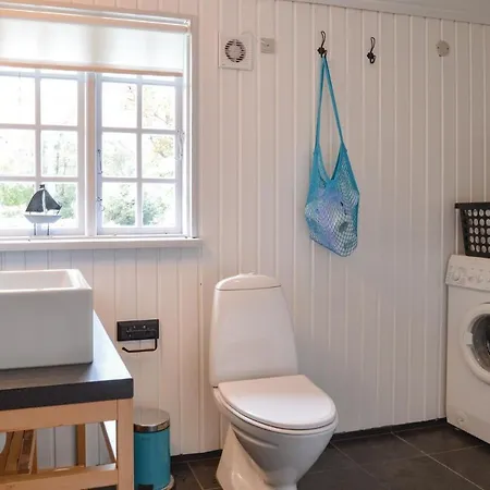 Four-bedroom Holiday In Højslev