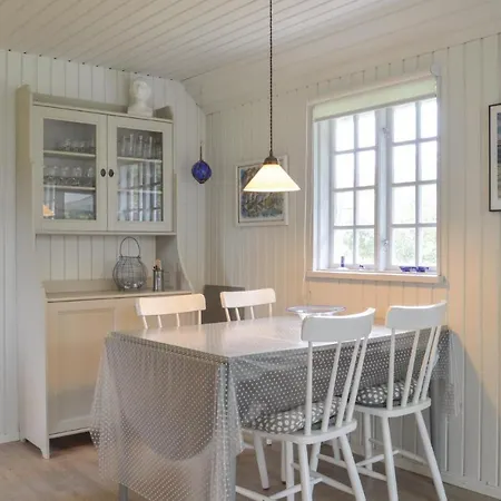 Four-bedroom Holiday In * Højslev